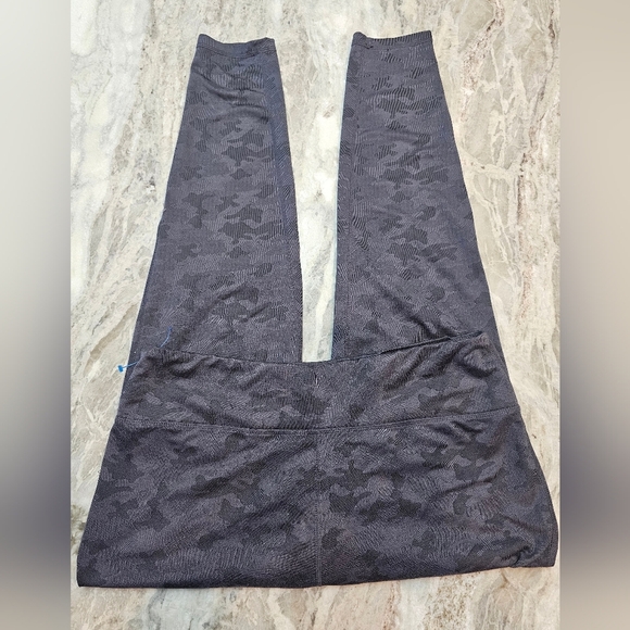 Danskin XL Camo Print Leggings | Dark Grey Stretch Activewear - Picture 5 of 8